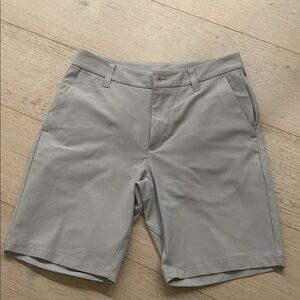 lululemon athletica Men's Light Gray Flat Front Shorts